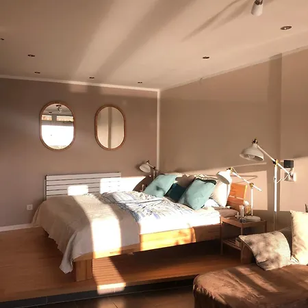 - Haus F, App 0f1405 Apartament